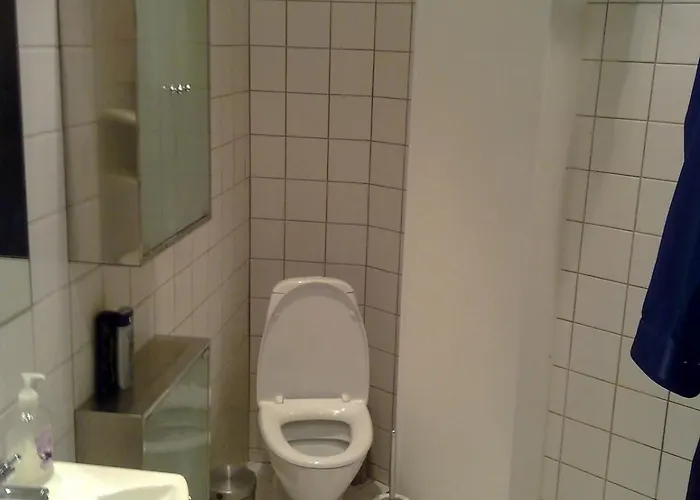 Quiet In Posh Area Capitol